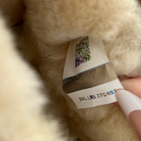 NWT UGG ULTRA MINI CLASSIC BOOTS Shoes - Picture 13 of 15